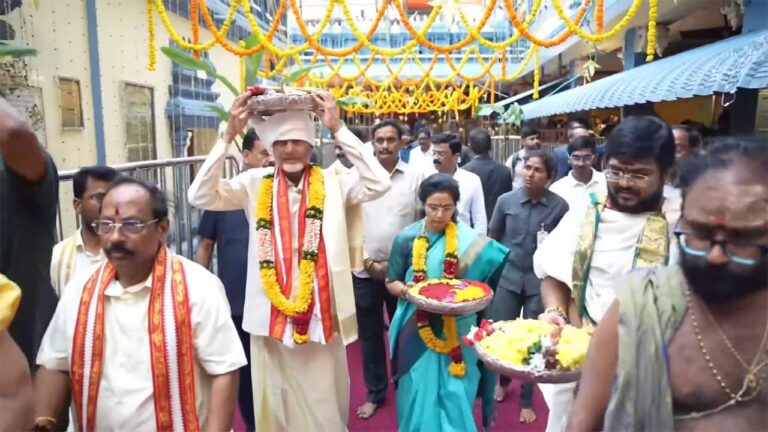 దుర్గమ్మకు పట్టువస్త్రాలు.. ఏర్పాట్లపై సీఎం ఖుషి