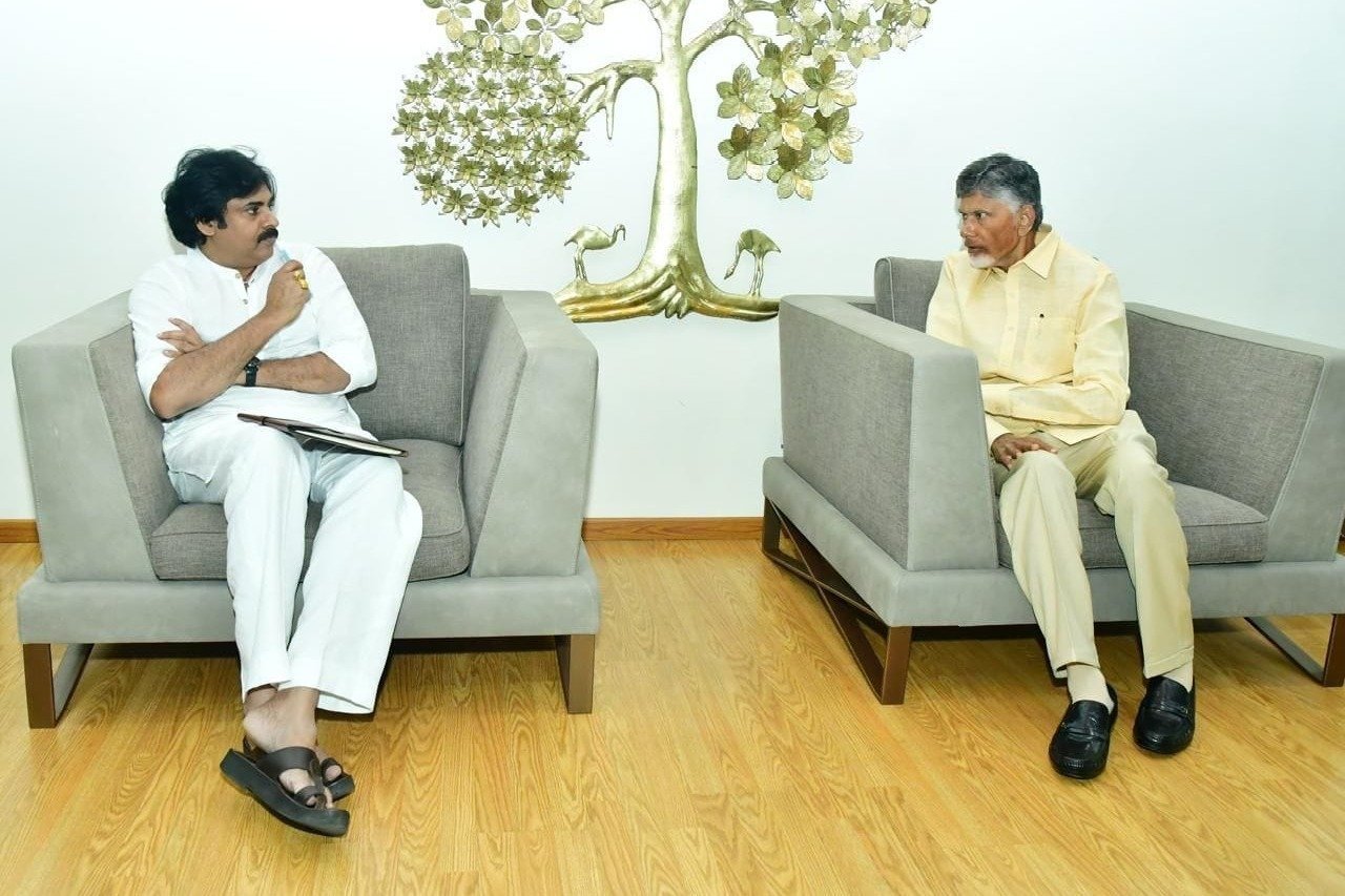 చంద్రబాబుతో పవన్ కళ్యాణ్‌ భేటీ
