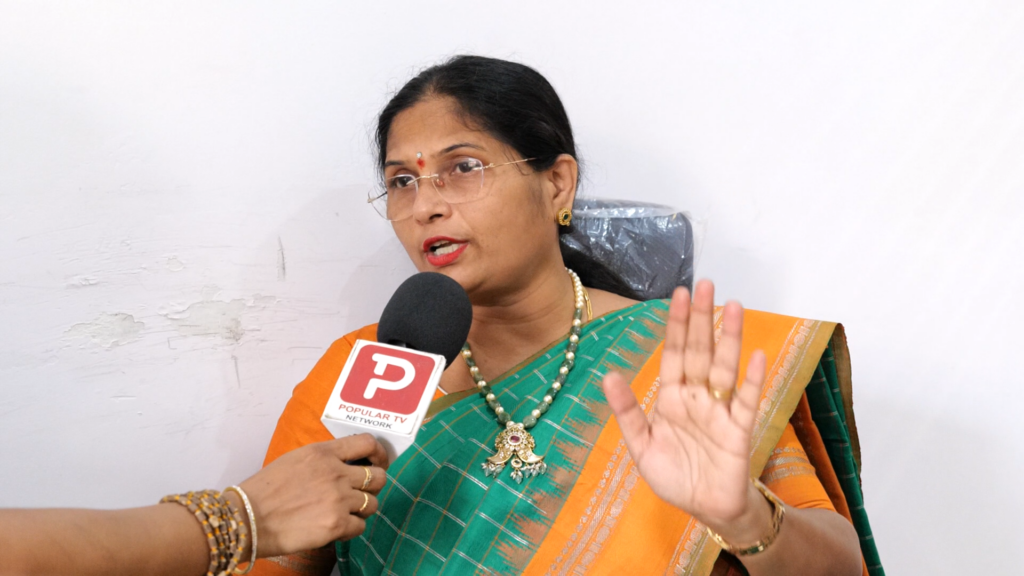 రాజ్యాంగానికి విఘాతం.. పౌరుల హక్కులు  కాలరాస్తున్నారు