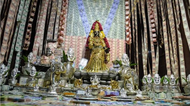 కోరిన కోర్కెలు తీర్చే కోనసీమ కరెన్సీ అమ్మవారు.. కోరిన కోర్కెలు తీర్చే కోనసీమ కరెన్సీ అమ్మవారు..