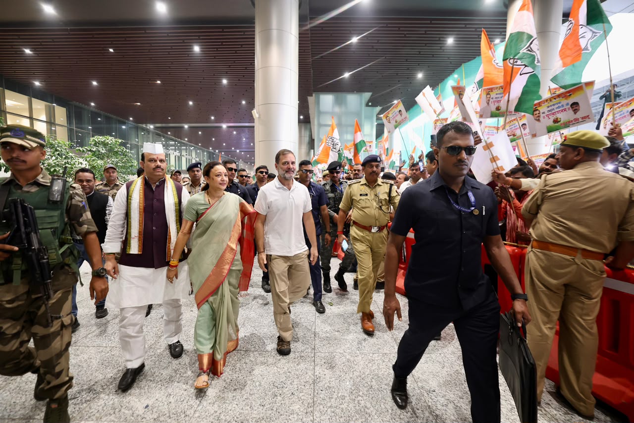 Rahul Gandhi: పరువు నష్టం కేసులో రాహుల్ గాంధీకి బిగ్ రిలీఫ్