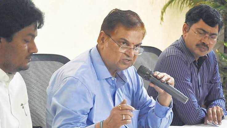 ఏపీలో ఎన్నికల కమిషన్ కీలక నిర్ణయం.. మళ్లీ నామినేషన్లు ఏపీలో ఎన్నికల కమిషన్ కీలక నిర్ణయం.. మళ్లీ నామినేషన్లు