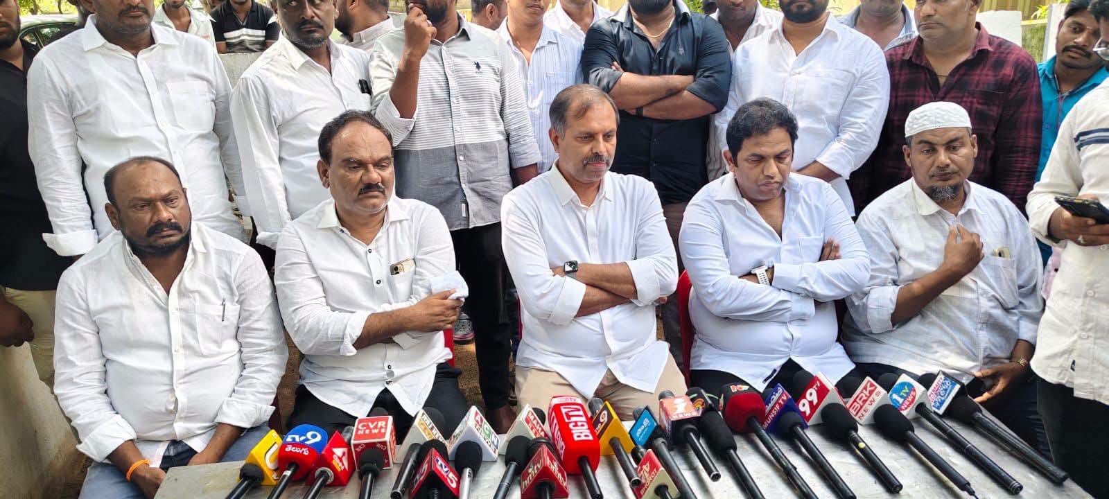రాయచోటిలో వైసీపీ, టీడీపీ నేతల మధ్య ఘర్షణ